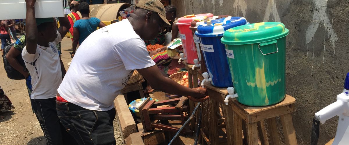 UNMEER assists a densely populated Freetown community to fend off Ebola
